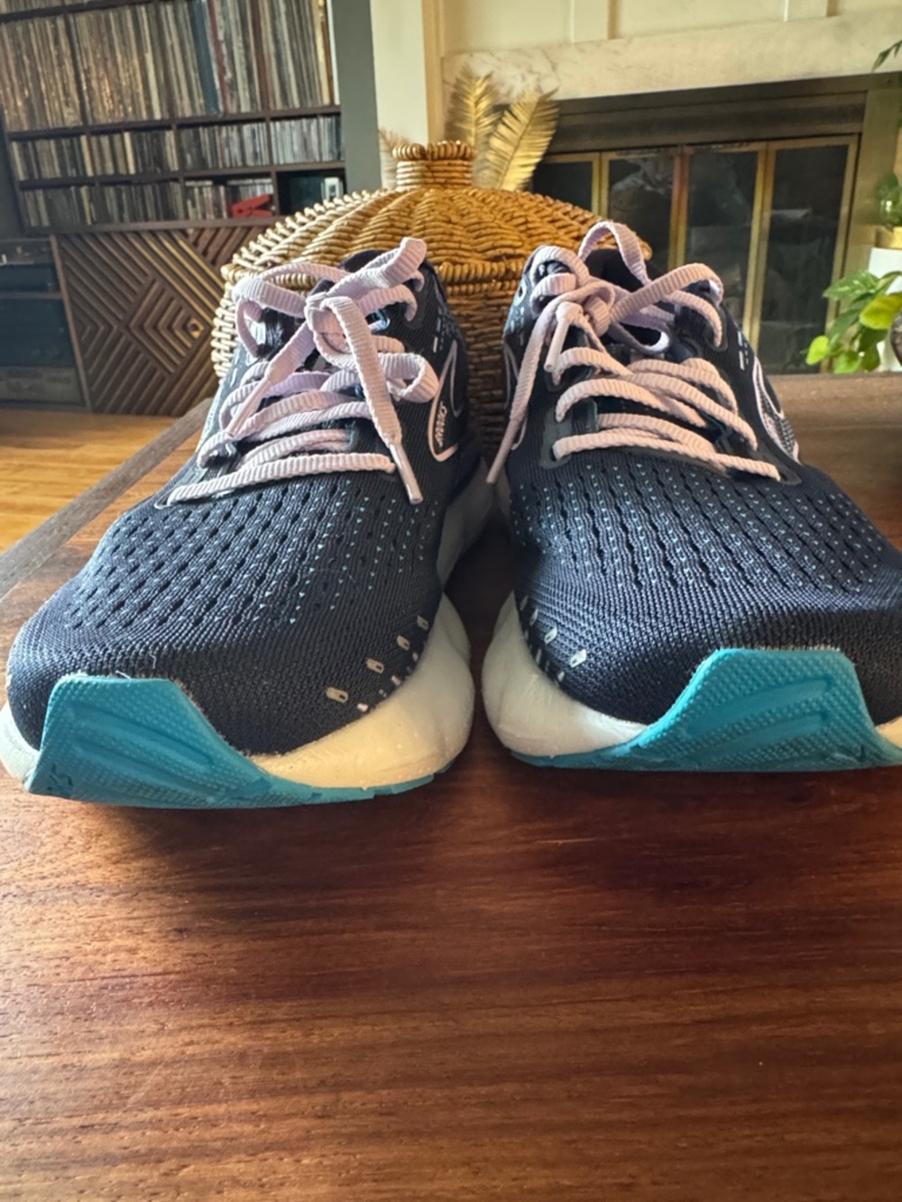 Size 9.5 WIDE Brooks Women's Glycerin GTS 20 Neutral Running Shoe - Picture 2 of 8